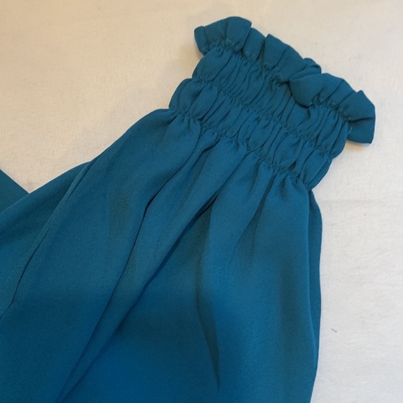 Venus XS High neck, back tie, beautiful long sleeve blouse - Picture 3 of 8